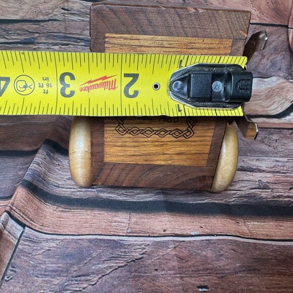 Vtg 1979 Toystalgia Rolling Wooden Coin Bank Toy Chain Link Fence Manufacturers - Picture 10 of 10